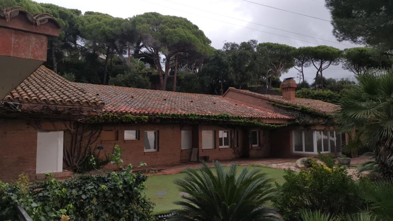 Villa Maresme & Villa Rosa Матаро Экстерьер фото