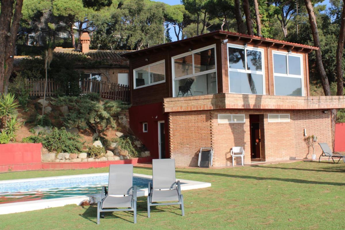 Villa Maresme & Villa Rosa Матаро Экстерьер фото