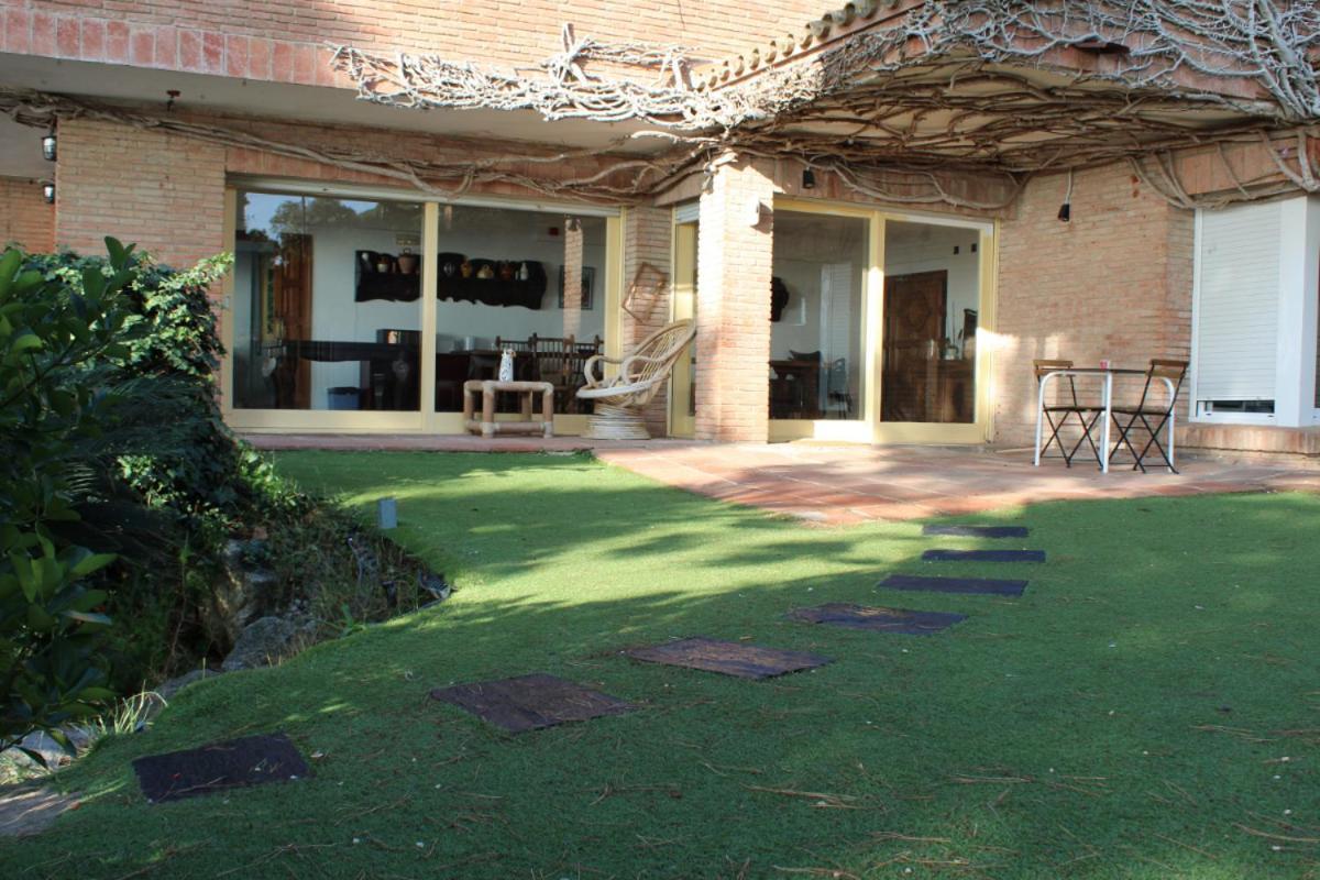 Villa Maresme & Villa Rosa Матаро Экстерьер фото