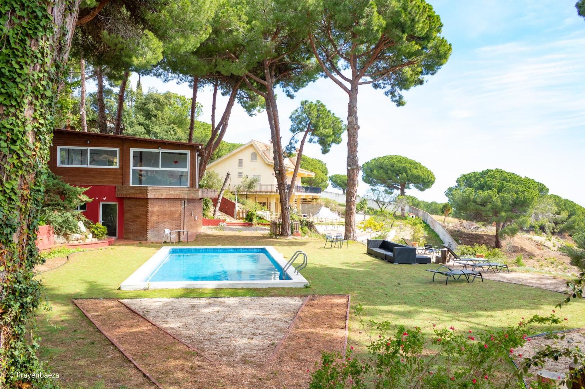 Villa Maresme & Villa Rosa Матаро Экстерьер фото