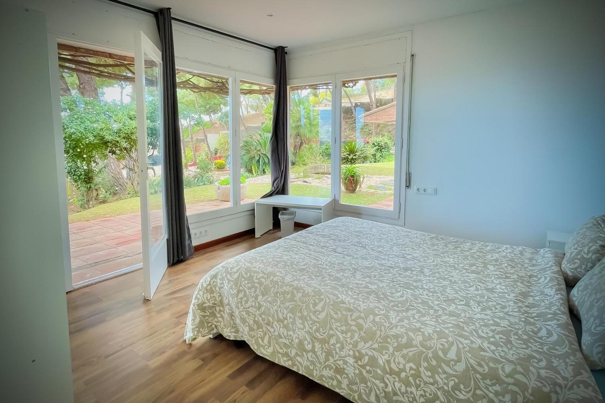 Villa Maresme & Villa Rosa Матаро Экстерьер фото