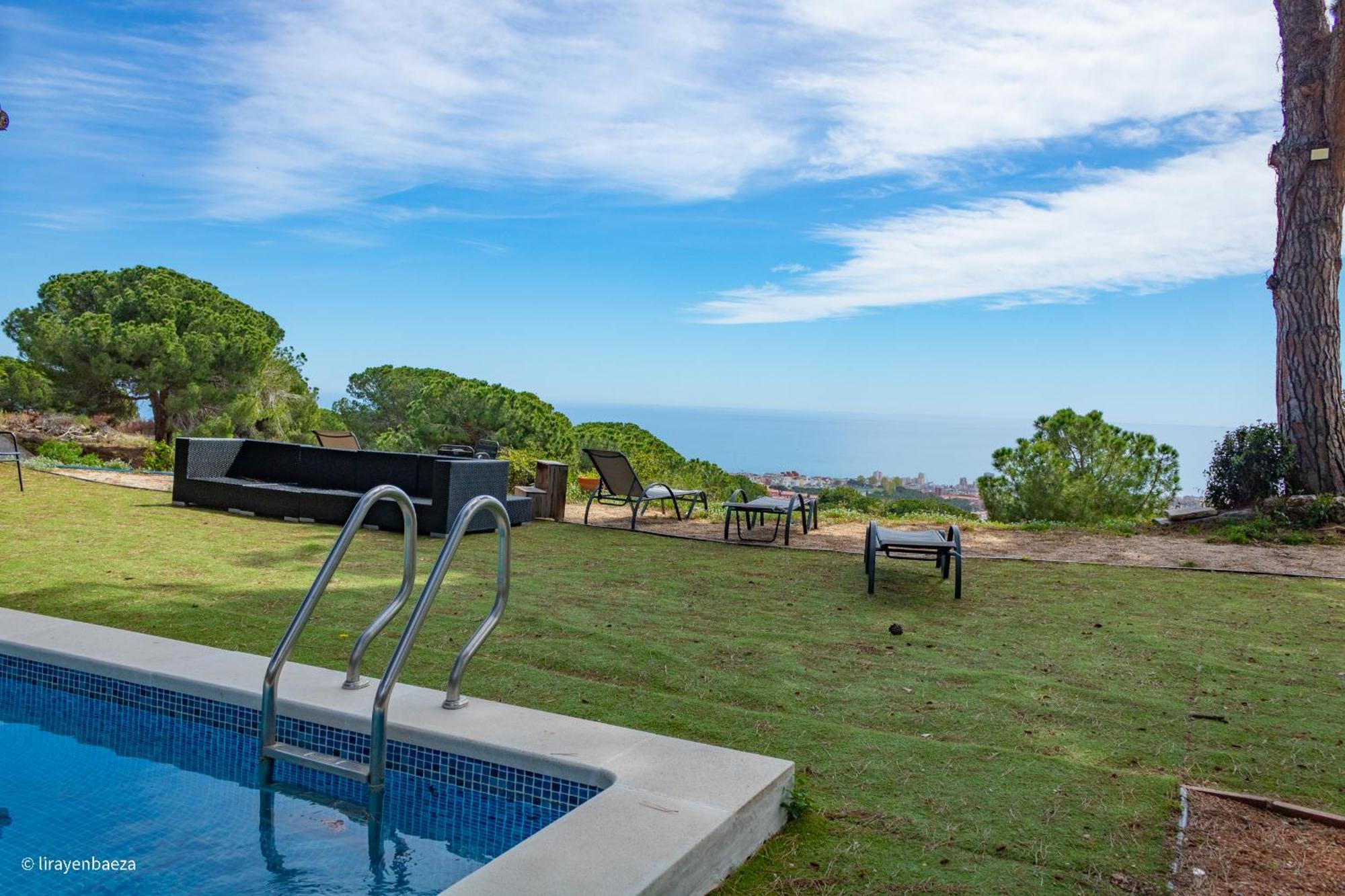 Villa Maresme & Villa Rosa Матаро Экстерьер фото