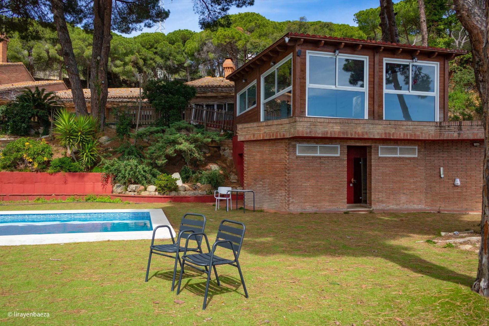 Villa Maresme & Villa Rosa Матаро Экстерьер фото