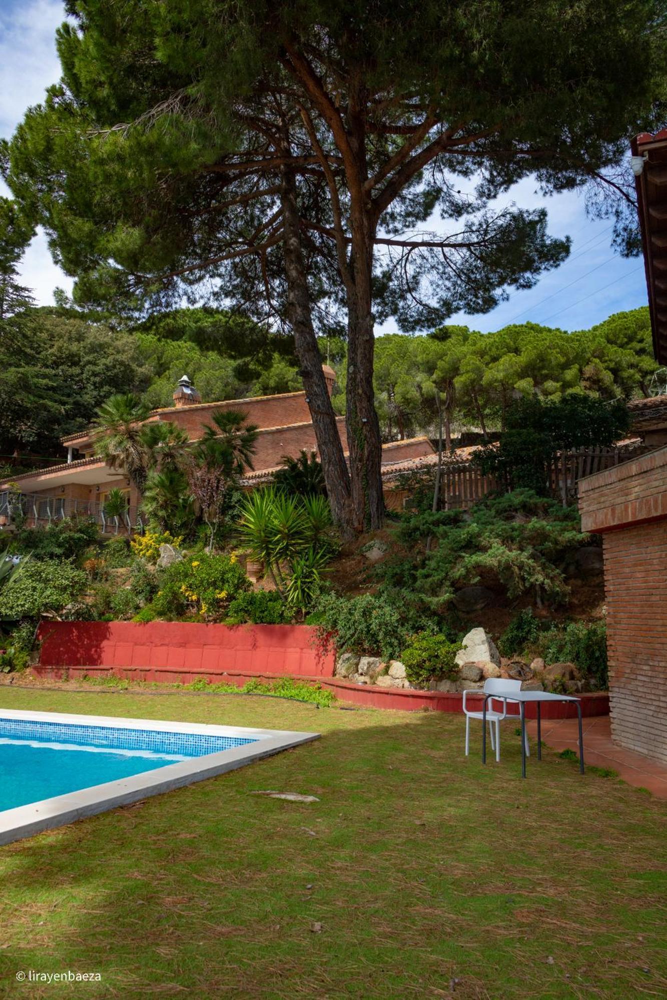 Villa Maresme & Villa Rosa Матаро Экстерьер фото